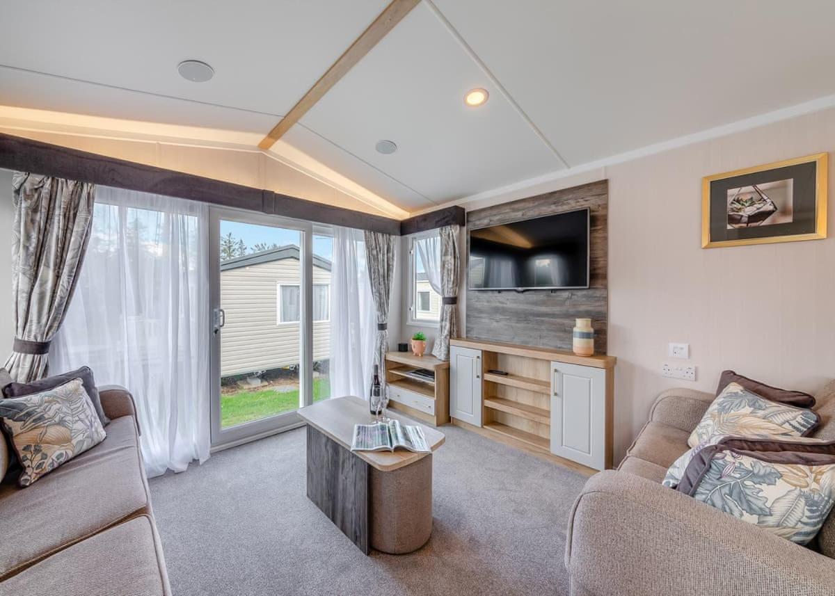 Waren Caravan Park Bamburgh Extérieur photo